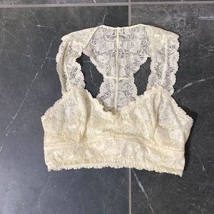 Anemone NWOT M/L cream lace bralette